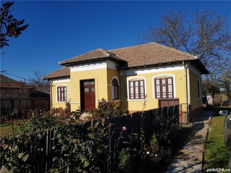 Casă cu 2 camere cu Teren 3596 Mp în Giurgița