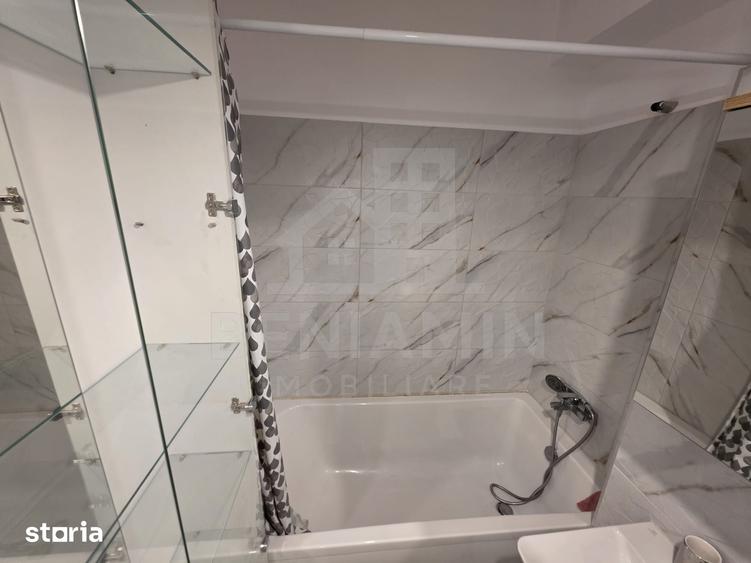 Apartament cu 2 camere semidecomandat în Craiovița Nouă