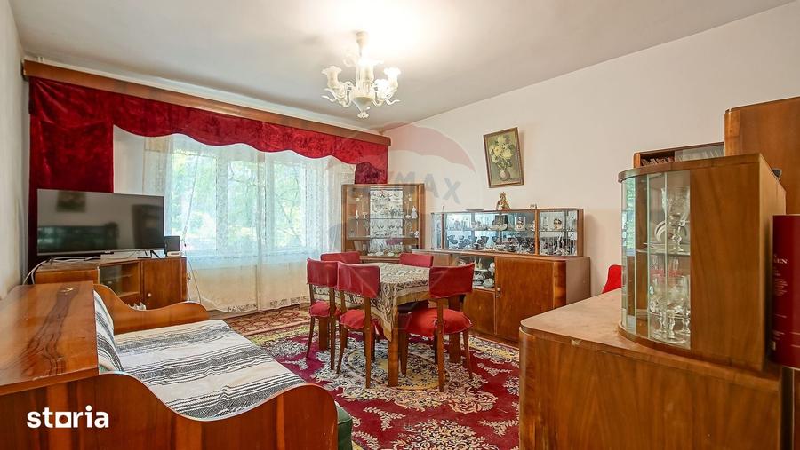 Casă cu 3 camere cu Teren 705 Mp în Central