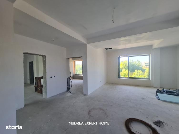 Casă cu 4 camere în Ostratu
