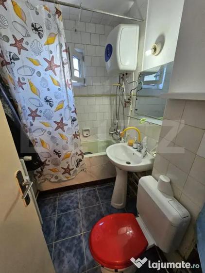 Apartament cu 4 camere decomandat în Central