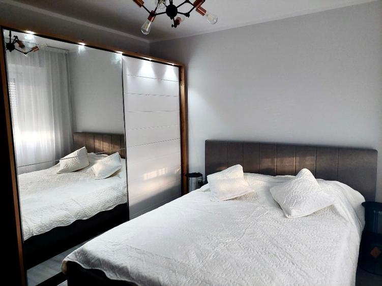 Apartament cu 2 camere decomandat, mobilat în Mazepa 1