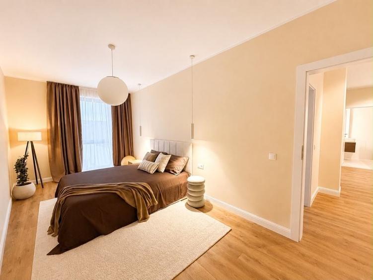 Apartament cu 3 camere semidecomandat în Exterior Vest