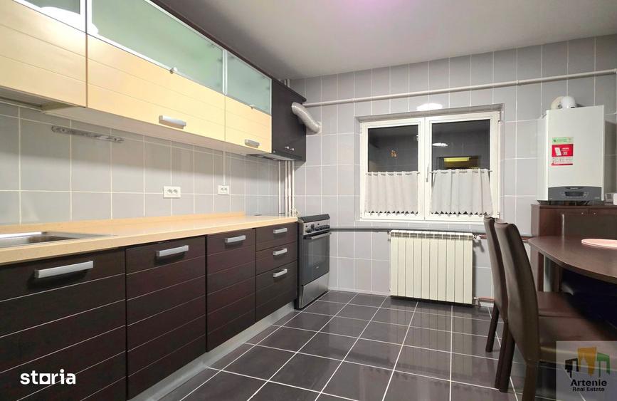 Apartament cu 3 camere decomandat, mobilat în Vitan