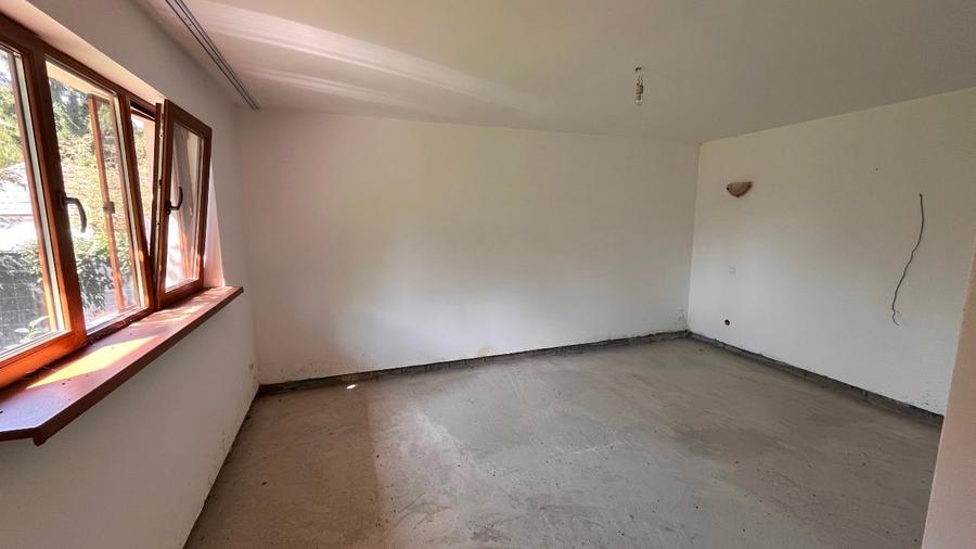 Casă individuală cu 2 camere cu Teren 1500 Mp în Valea Lungă