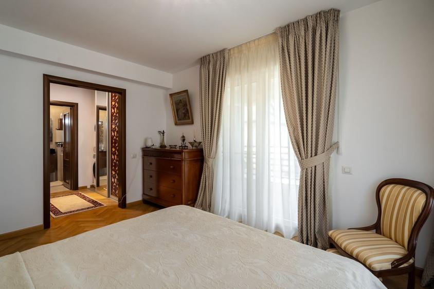 Casă individuală, elegantă, discretă, lumină naturală și confort autentic - 32