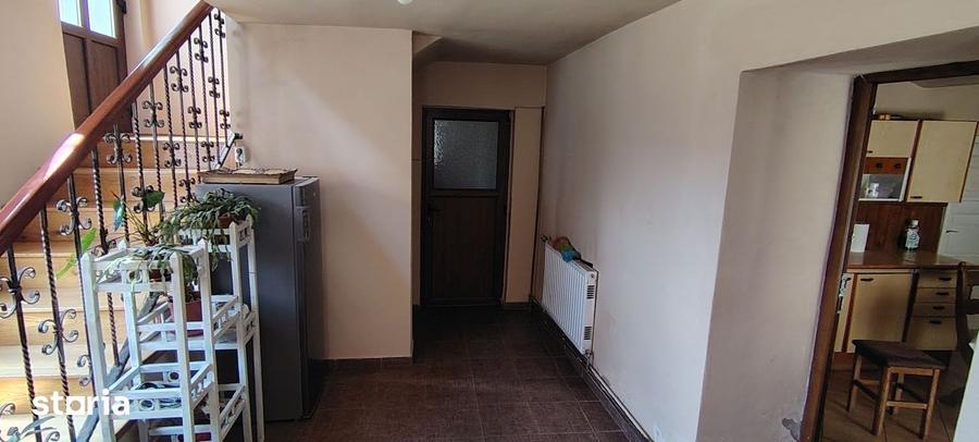De vanzare o proprietate cu 2 corpuri de cladire ?i teren, in Agnita - 6