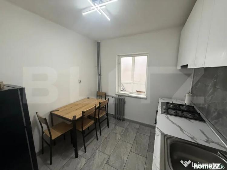 Apartament cu 2 camere decomandat în Rovine
