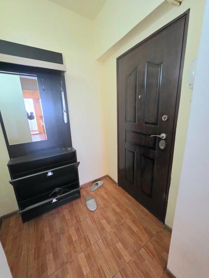 Apartament cu 2 camere decomandat în Radu Negru