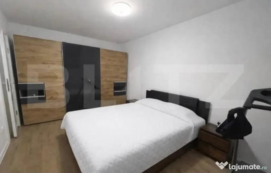 Apartament cu 3 camere decomandat în Rogerius
