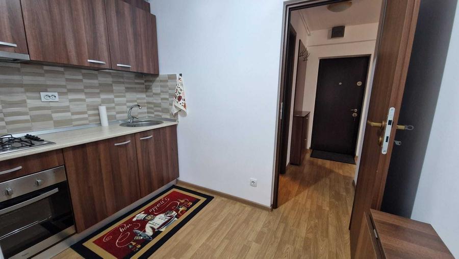 Garsonieră decomandată în Central