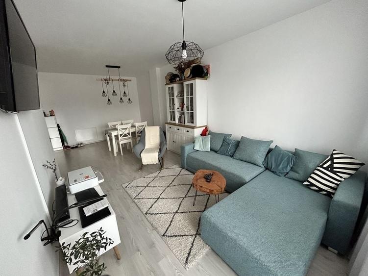 Apartament cu 2 camere semidecomandat în Central