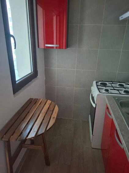 Garsonieră semidecomandată în Titan
