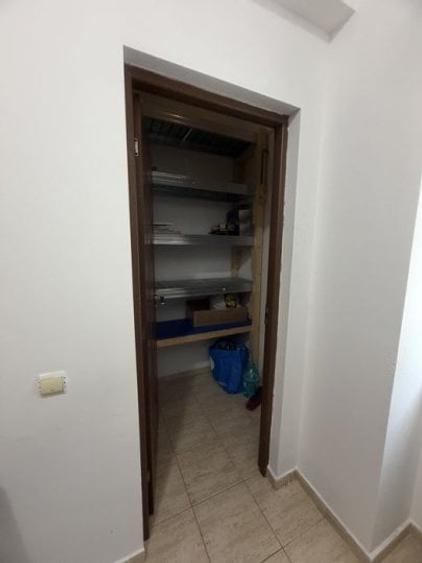 Apartament cu 3 camere semidecomandat, mobilat în Sisești