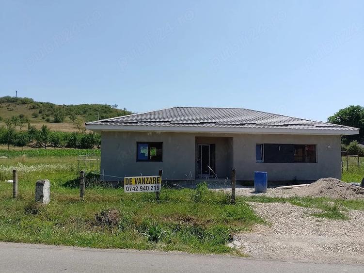 Casă cu 3 camere cu Teren 1000 Mp în Central