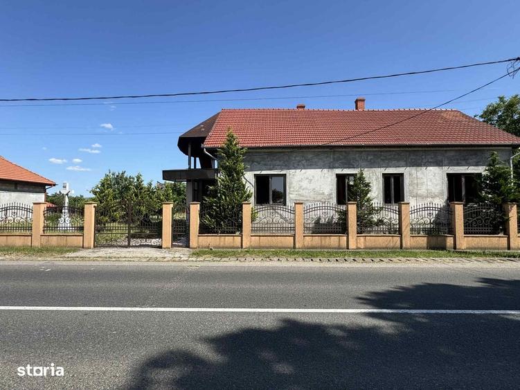Casă cu 4 camere în Rătești
