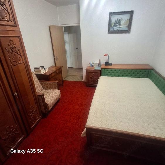 Apartament cu 4 camere decomandat în Central
