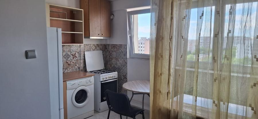 Garsonieră semidecomandată în Titan
