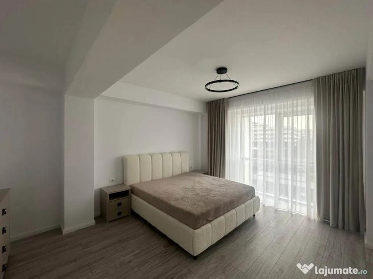 Apartament cu 3 camere semidecomandat în Copou