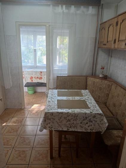 Apartament cu 2 camere decomandat în Girocului