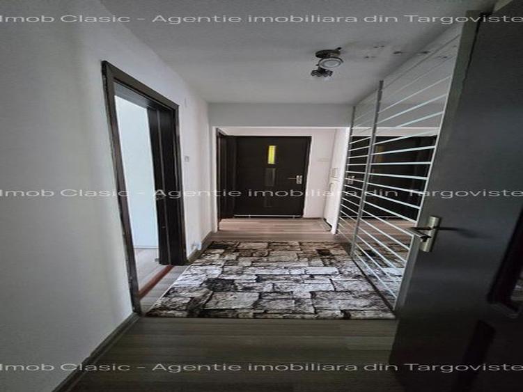 ETAJ 1,Micro  3 Târgoviște,  vânzare apartament 3camere - 4