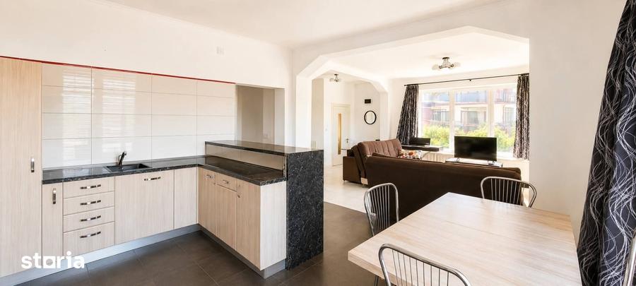 Apartament cu 3 camere în Zorilor