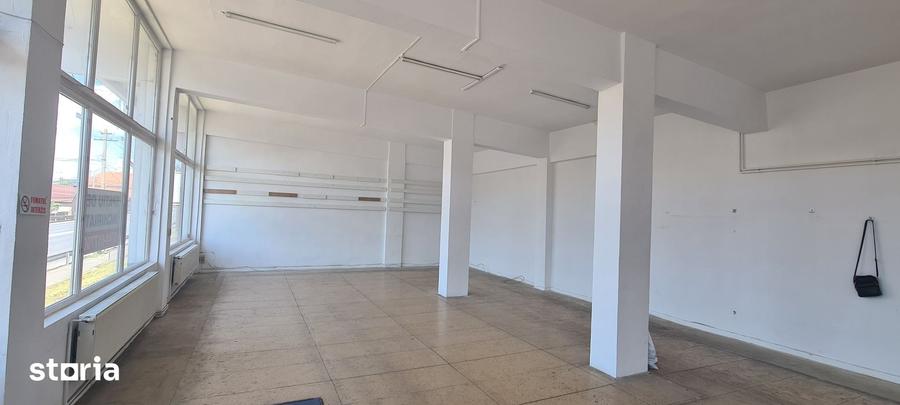 Spațiu comercial, de 285 mp, în Central