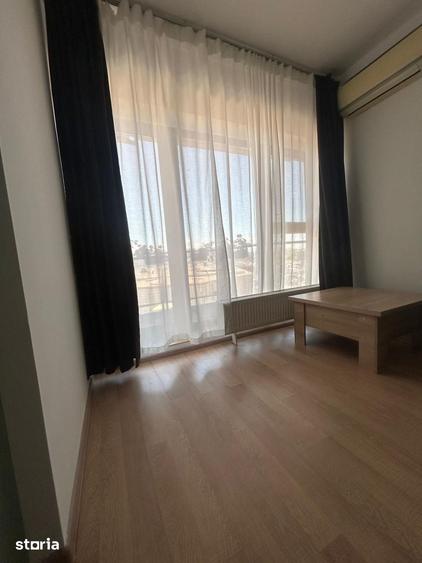 Apartament cu 3 camere decomandat, mobilat în Titan