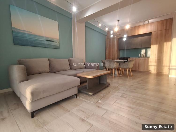 DE VÂNZARE — 3 CAMERE, B-DUL MAMAIA, DELFINARIU, VEDERE LAC
