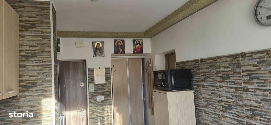 Apartament cu 2 camere semidecomandat în Titan