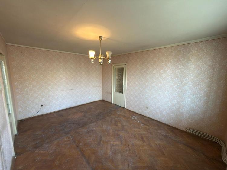 Apartament cu 2 camere semidecomandat în Exterior Vest