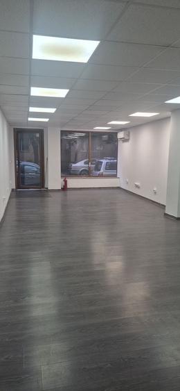 Spațiu comercial, de 45 mp, în Central