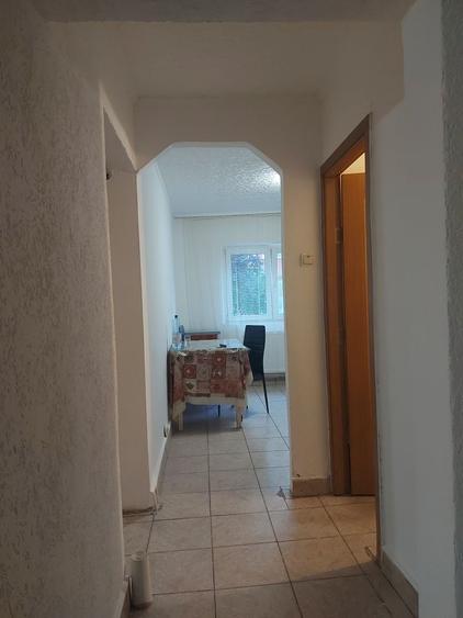 Inchiriez apartament cu 2 camere - 1