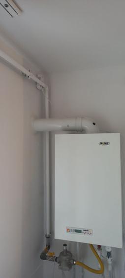 Inchiriez garsoniera decomandata in zona liceelor Pedagogic si Energetic, centrala proprie. - 1