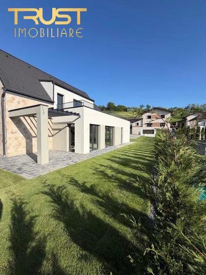 Casă cu 5 camere cu Teren 800 Mp în Feleacu