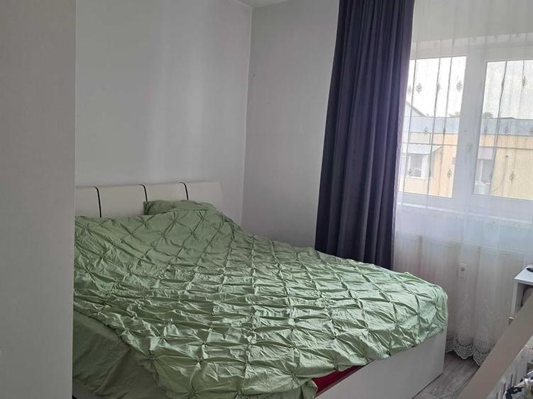 Apartament cu 2 camere decomandat, mobilat în Sărari