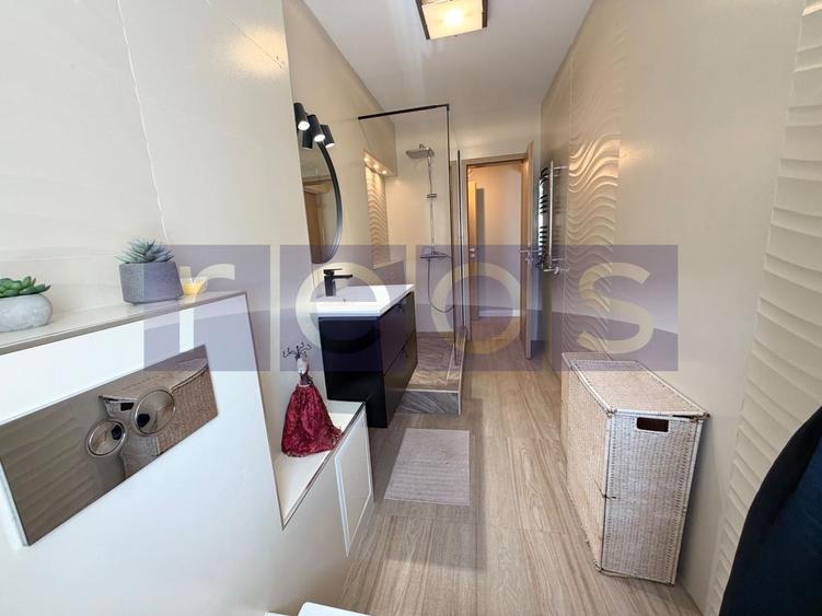 Apartament cu 4 camere decomandat, mobilat în P-ța Victoriei