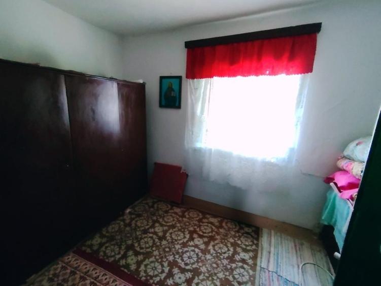 Casă cu 3 camere în Comăneasca