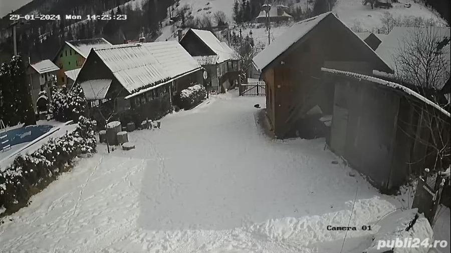 Casă cu 4 camere cu Teren 2000 Mp în Vale