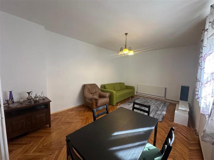 Apartament cu 2 camere decomandat, mobilat în Luncă