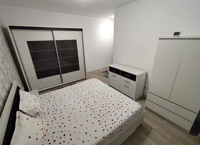 Apartament cu 2 camere decomandat în Drumul Taberei