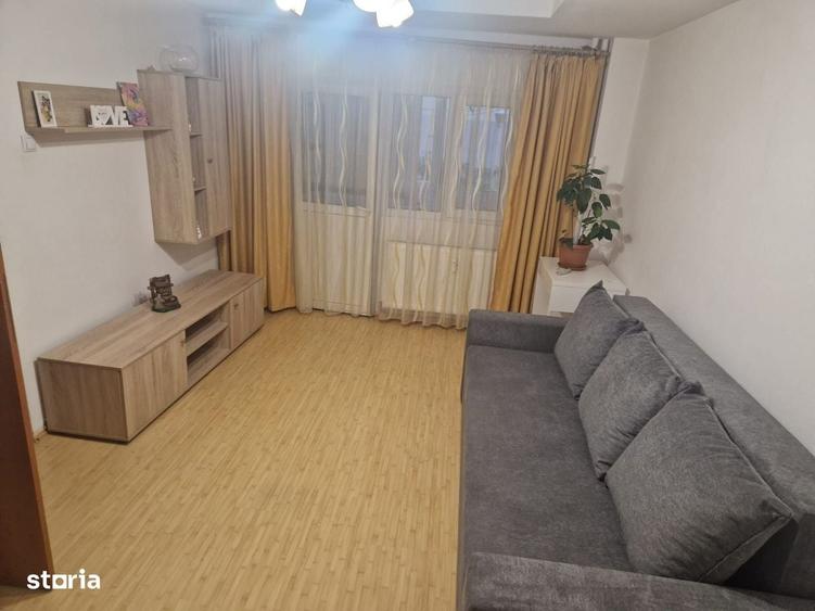 Apartament cu 2 camere decomandat în Basarabia