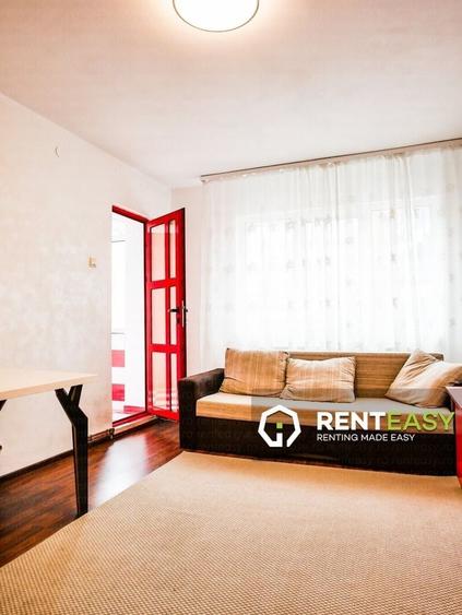 Apartament cu 3 camere în Podu Roș