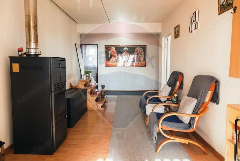 Casă cu Teren 946 Mp în Central
