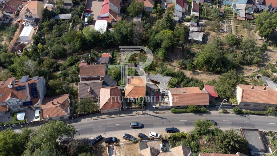 Casă individuală cu 3 camere cu Canalizare în Spitalul Județean