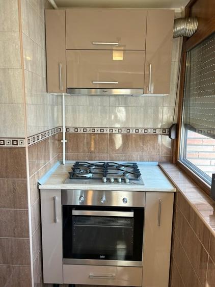 Apartament cu 3 camere decomandat, mobilat în Calarași 4