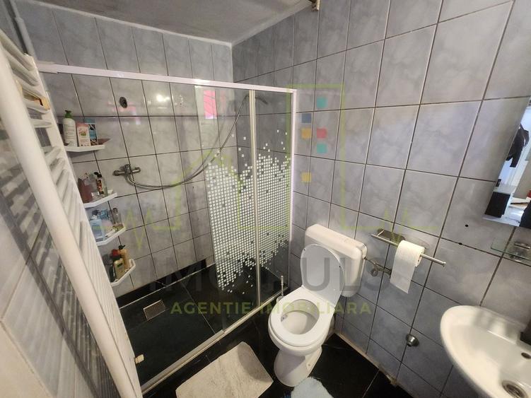 Casă individuală cu 3 camere cu Canalizare în Girocului