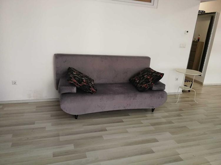 Apartament cu 2 camere decomandat în Livezeni