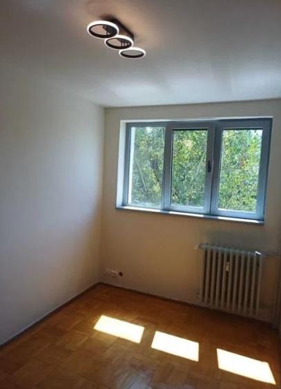 Apartament cu 3 camere semidecomandat în Titan