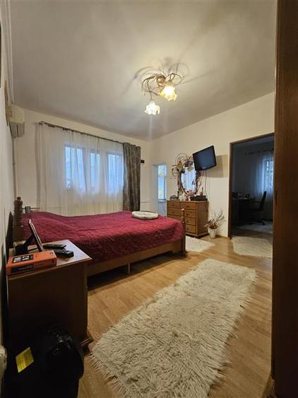 Casă individuală cu 5 camere cu Canalizare în Nerva Traian